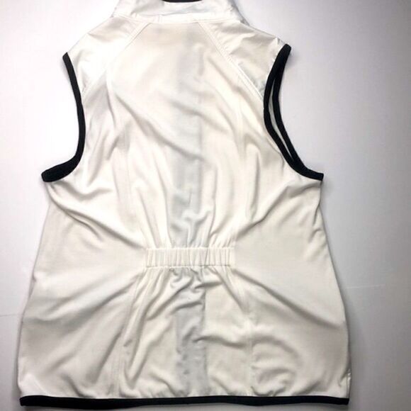 Zenergy Golf by Chico’s White Zip Front Performance Vest Black Trim - Picture 9 of 10